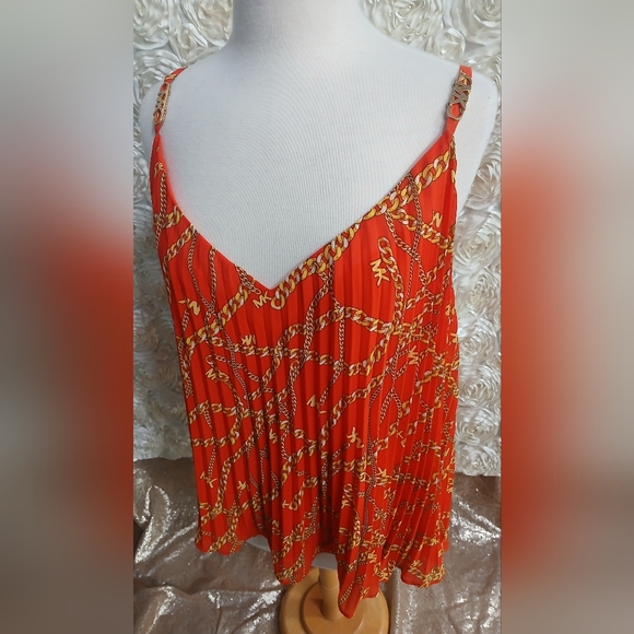 Michael Kors Tops - Michael Kors Women's Red Chain Print Top Xl